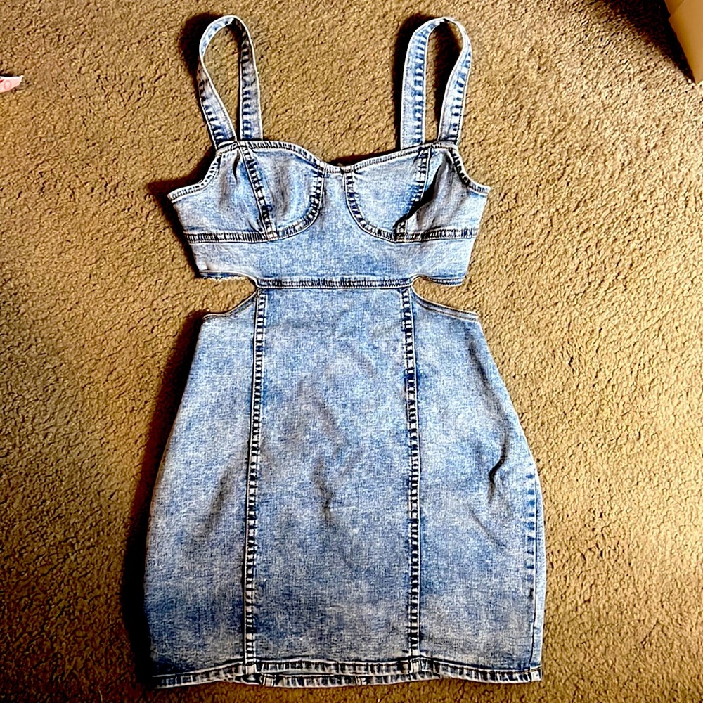 LeLis Denim Dress 🤩